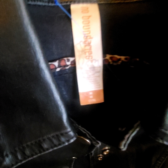 No Boundaries black polyester women's jacket - Picture 10 of 10